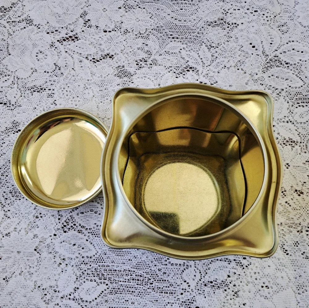 Vintage Hersheys Cocoa Tin Bristol Ware Gold Trim Nostalgic Collectible Storage